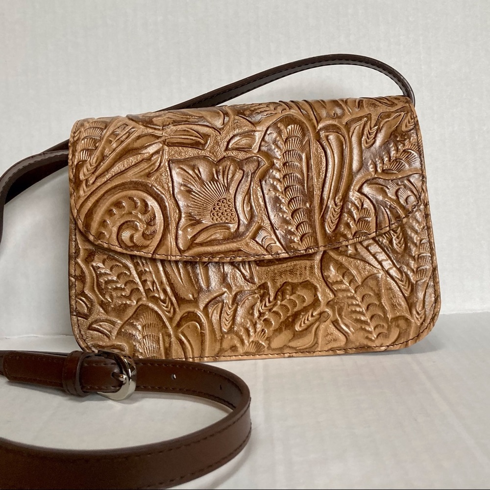 Q&A Handbag